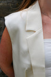 Blazer court en satin sans manches - Ecru