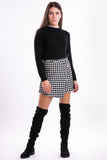 Skirt / Short - Black / White