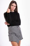 Skirt / Short - Black / White