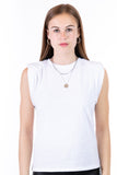 T-shirt with shoulder pads